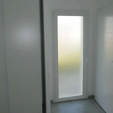 Dans Maison Neuve Apartment