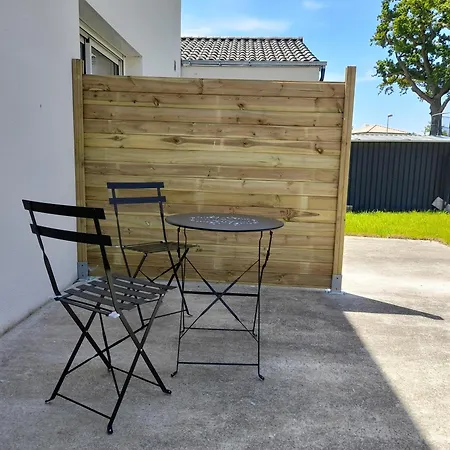 Dans Maison Neuve Apartmán